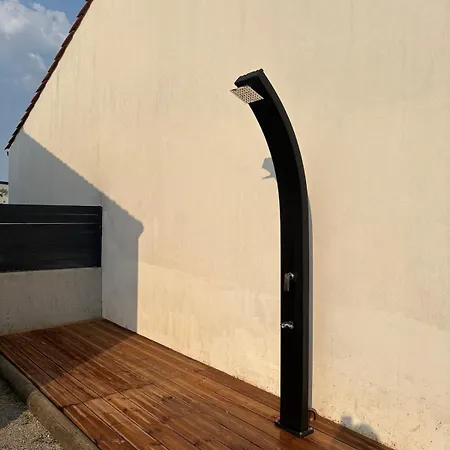 Avec Jacuzzi Proche De La Plage, Velo A Disposition *