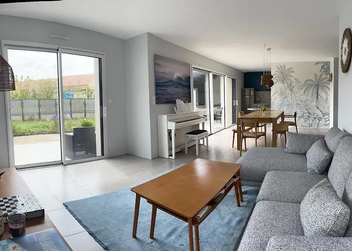 Avec Jacuzzi Proche De La Plage, Vélo à Disposition