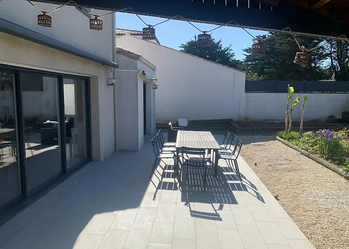 Avec Jacuzzi Proche De La Plage, Velo A Disposition *